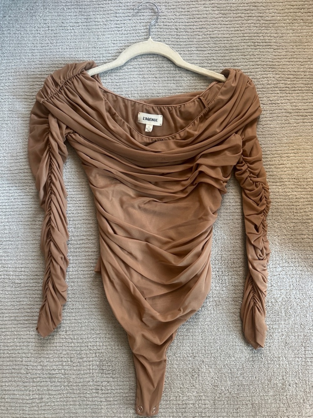 L'AGENCE Ruched Long-Sleeve Bodysuit in Tan Brown
